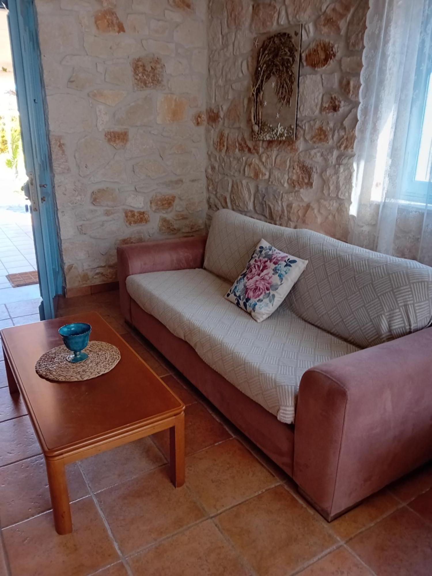 Lithos Stone House *