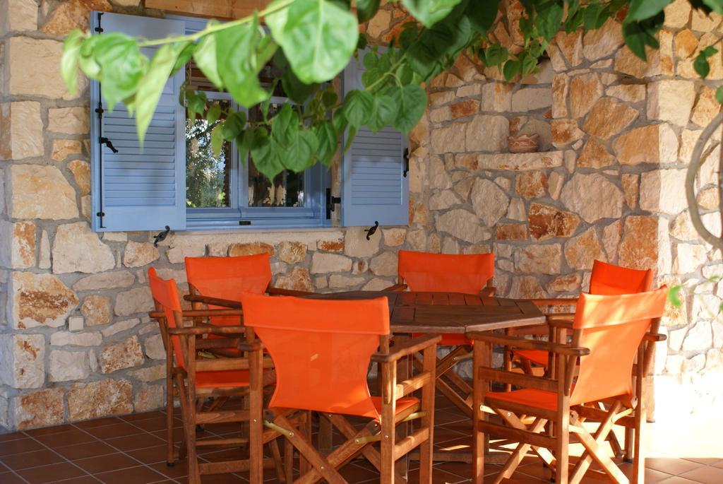 Ferienhaus Lithos Stone House Vasilikí
