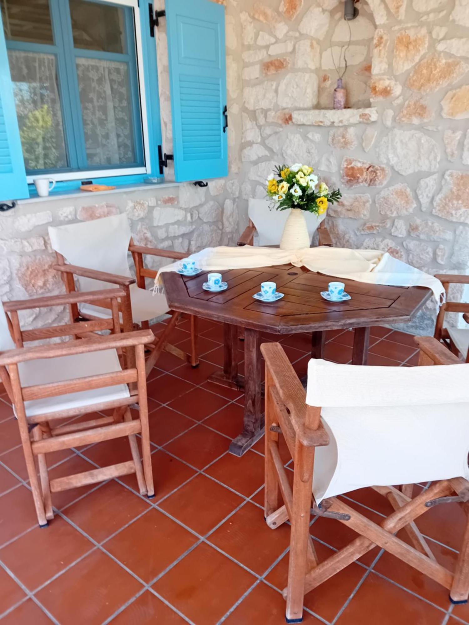 Lithos Stone House Holiday home *